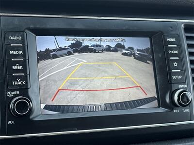 2020 Kia Sedona LX   - Photo 24 - McKinney, TX 75070