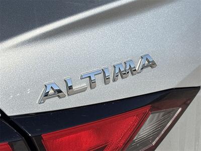2020 Nissan Altima 2.5 SR   - Photo 10 - McKinney, TX 75070