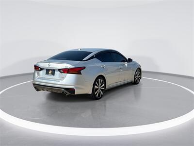 2020 Nissan Altima 2.5 SR   - Photo 8 - McKinney, TX 75070