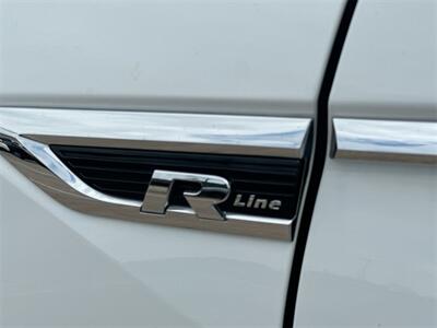 2021 Volkswagen Tiguan 2.0T SE R-Line Black   - Photo 11 - McKinney, TX 75070