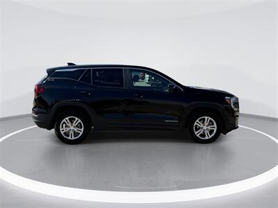 2024 GMC Terrain SLE   - Photo 9 - McKinney, TX 75070