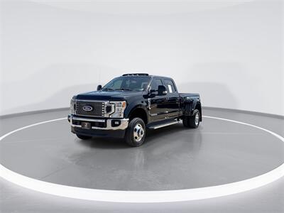 2022 Ford F-350SD Lariat DRW   - Photo 4 - McKinney, TX 75070