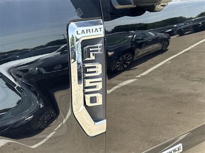 2022 Ford F-350SD Lariat DRW   - Photo 15 - McKinney, TX 75070