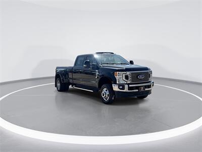 2022 Ford F-350SD Lariat DRW   - Photo 2 - McKinney, TX 75070