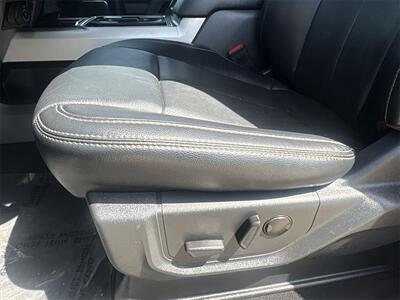 2022 Ford F-350SD Lariat DRW   - Photo 18 - McKinney, TX 75070