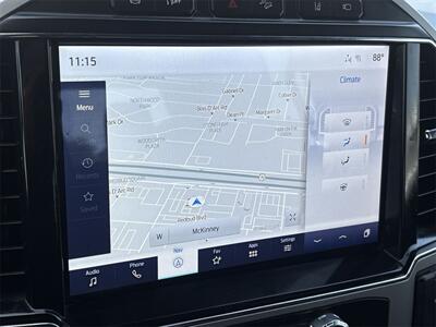 2022 Ford F-350SD Lariat DRW   - Photo 25 - McKinney, TX 75070