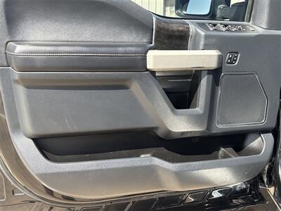 2022 Ford F-350SD Lariat DRW   - Photo 19 - McKinney, TX 75070