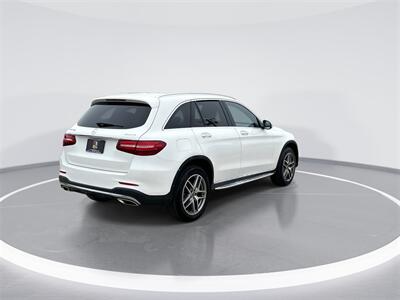 2019 Mercedes-Benz GLC GLC 300 4MATIC®   - Photo 8 - McKinney, TX 75070