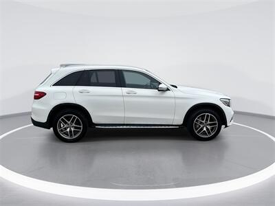 2019 Mercedes-Benz GLC GLC 300 4MATIC®   - Photo 9 - McKinney, TX 75070