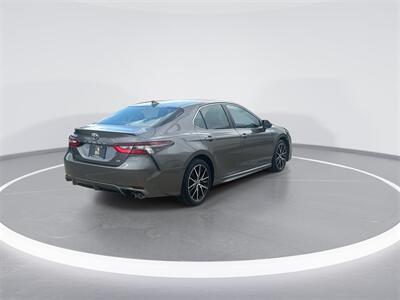 2021 Toyota Camry SE   - Photo 8 - McKinney, TX 75070