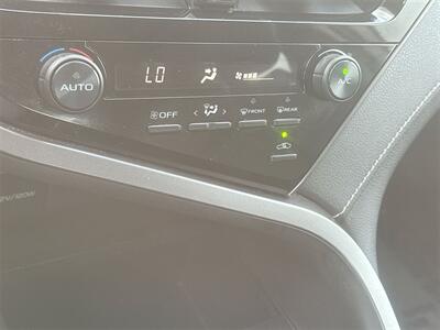 2021 Toyota Camry SE   - Photo 25 - McKinney, TX 75070