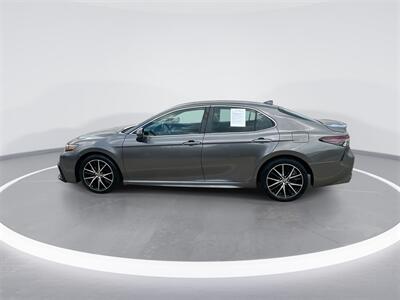 2021 Toyota Camry SE   - Photo 5 - McKinney, TX 75070