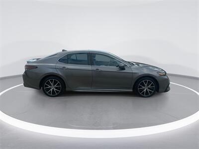 2021 Toyota Camry SE   - Photo 9 - McKinney, TX 75070