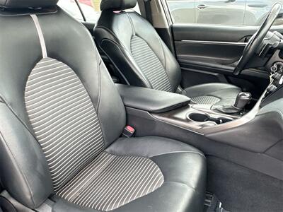 2021 Toyota Camry SE   - Photo 33 - McKinney, TX 75070