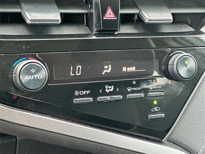 2021 Toyota Camry SE   - Photo 11 - McKinney, TX 75070
