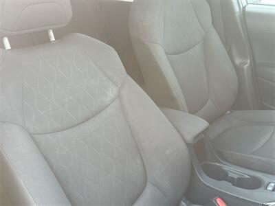 2022 Toyota Corolla Cross LE   - Photo 33 - McKinney, TX 75070