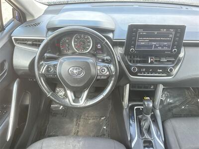 2022 Toyota Corolla Cross LE   - Photo 21 - McKinney, TX 75070