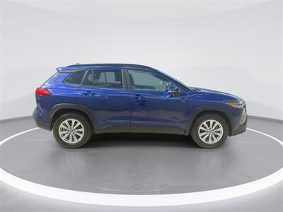 2022 Toyota Corolla Cross LE   - Photo 9 - McKinney, TX 75070