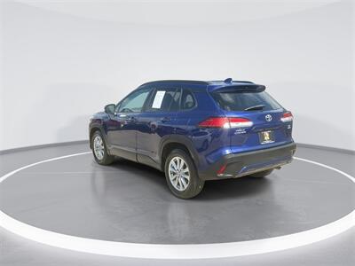 2022 Toyota Corolla Cross LE   - Photo 7 - McKinney, TX 75070