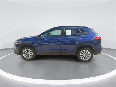 2022 Toyota Corolla Cross LE   - Photo 5 - McKinney, TX 75070
