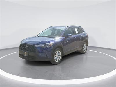 2022 Toyota Corolla Cross LE   - Photo 4 - McKinney, TX 75070