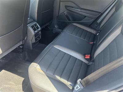 2022 Volkswagen Taos 1.5T SEL   - Photo 29 - McKinney, TX 75070