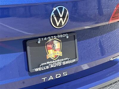 2022 Volkswagen Taos 1.5T SEL   - Photo 10 - McKinney, TX 75070