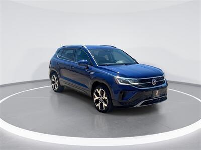2022 Volkswagen Taos 1.5T SEL   - Photo 2 - McKinney, TX 75070