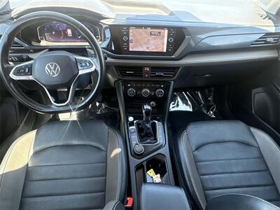 2022 Volkswagen Taos 1.5T SEL   - Photo 20 - McKinney, TX 75070