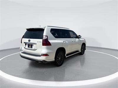 2022 Lexus GX 460 Luxury   - Photo 8 - McKinney, TX 75070