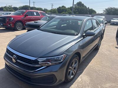 2024 Volkswagen Jetta 1.5T SE   - Photo 38 - McKinney, TX 75070