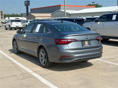 2024 Volkswagen Jetta 1.5T SE   - Photo 13 - McKinney, TX 75070