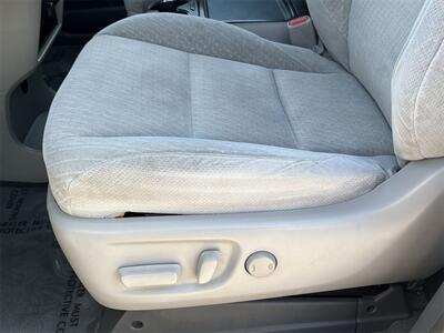 2019 Toyota Sienna LE 8 Passenger - Photo 18 - McKinney, TX 75070