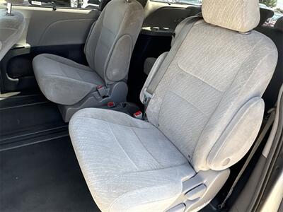 2019 Toyota Sienna LE 8 Passenger - Photo 29 - McKinney, TX 75070