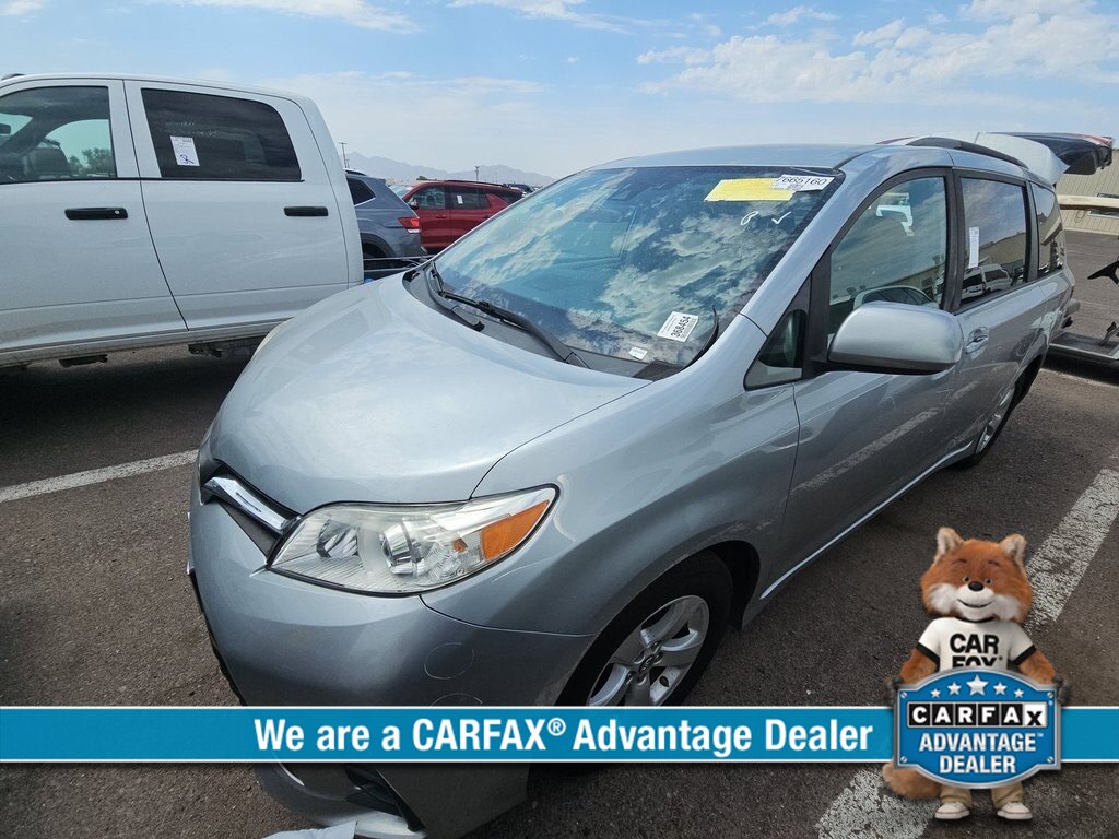 2019 Toyota Sienna LE 8 Passenger - Photo 1 - McKinney, TX 75070
