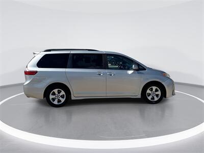 2019 Toyota Sienna LE 8 Passenger - Photo 9 - McKinney, TX 75070