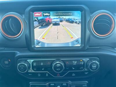 2023 Jeep Gladiator Mojave   - Photo 21 - McKinney, TX 75070