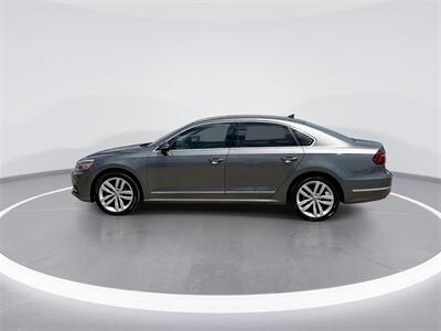 2018 Volkswagen Passat 2.0T SEL Premium   - Photo 5 - McKinney, TX 75070