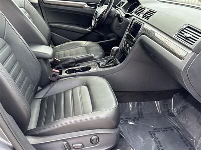 2018 Volkswagen Passat 2.0T SEL Premium   - Photo 34 - McKinney, TX 75070