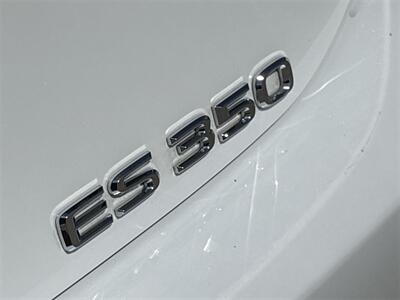 2021 Lexus ES 350 F Sport   - Photo 11 - McKinney, TX 75070