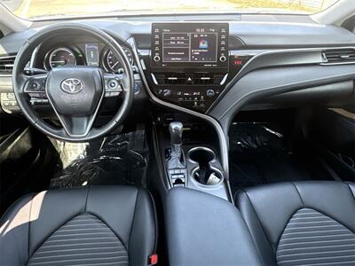 2023 Toyota Camry Hybrid SE   - Photo 20 - McKinney, TX 75070