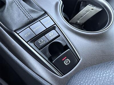 2023 Toyota Camry Hybrid SE   - Photo 27 - McKinney, TX 75070