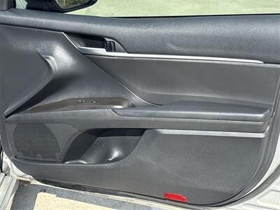 2023 Toyota Camry Hybrid SE   - Photo 34 - McKinney, TX 75070