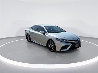2023 Toyota Camry Hybrid SE   - Photo 2 - McKinney, TX 75070