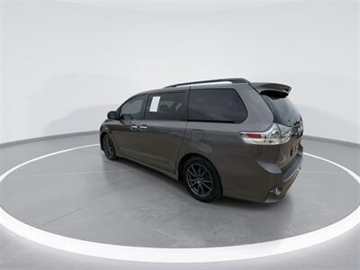 2017 Toyota Sienna SE 8 Passenger   - Photo 2 - McKinney, TX 75070