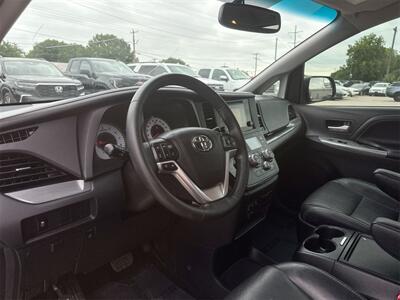 2017 Toyota Sienna SE 8 Passenger   - Photo 25 - McKinney, TX 75070