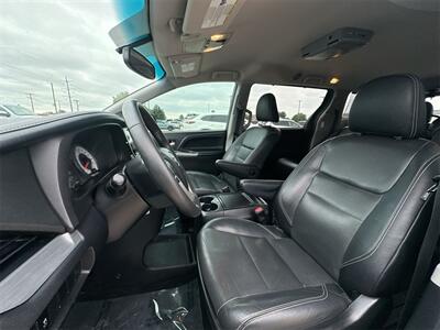 2017 Toyota Sienna SE 8 Passenger   - Photo 26 - McKinney, TX 75070