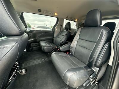 2017 Toyota Sienna SE 8 Passenger   - Photo 27 - McKinney, TX 75070