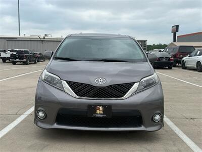 2017 Toyota Sienna SE 8 Passenger   - Photo 10 - McKinney, TX 75070