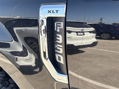 2019 Ford F-350SD XLT   - Photo 15 - McKinney, TX 75070